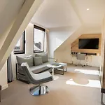 Novotel Centre Hotel 4*