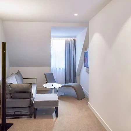 Novotel Centre Hotel 4*
