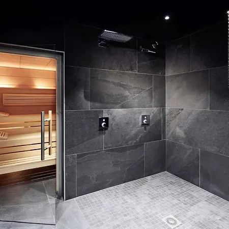 Hotel Novotel Centre 4*