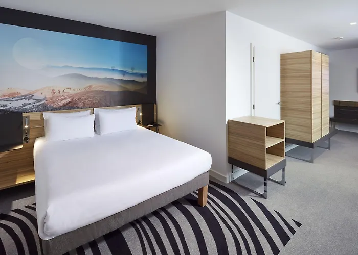 Novotel Centre Готель 4*