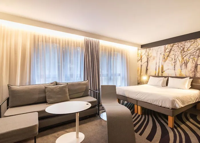 Novotel Centre Hotel 4*