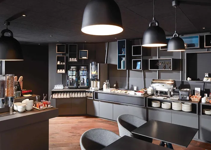 Готель Novotel Centre 4*